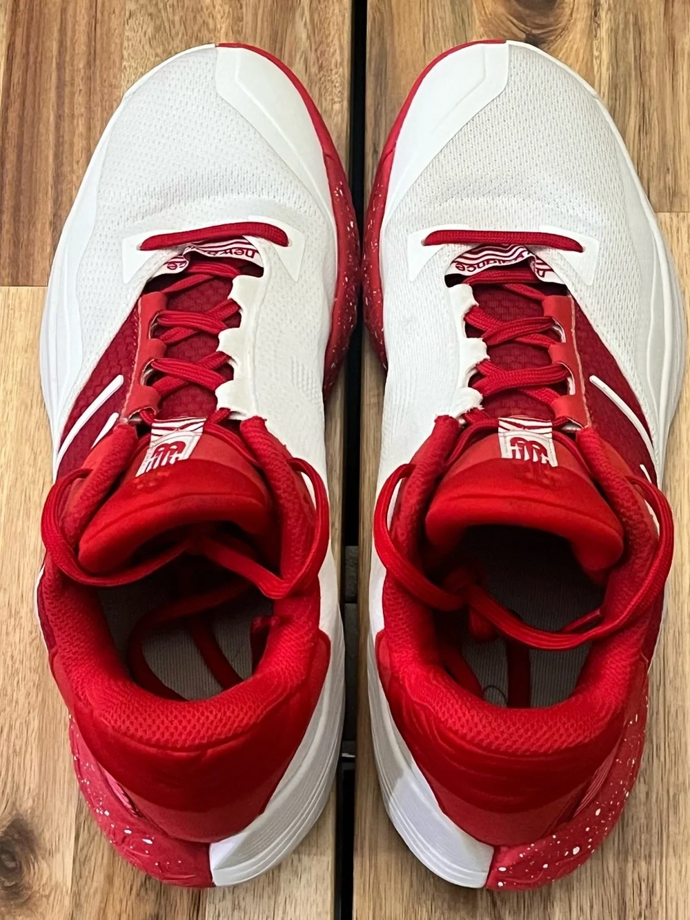 New Balance Two WXY V4 BB Shoes, M 8 / W 9.5, Optio White/Team Red, Like New